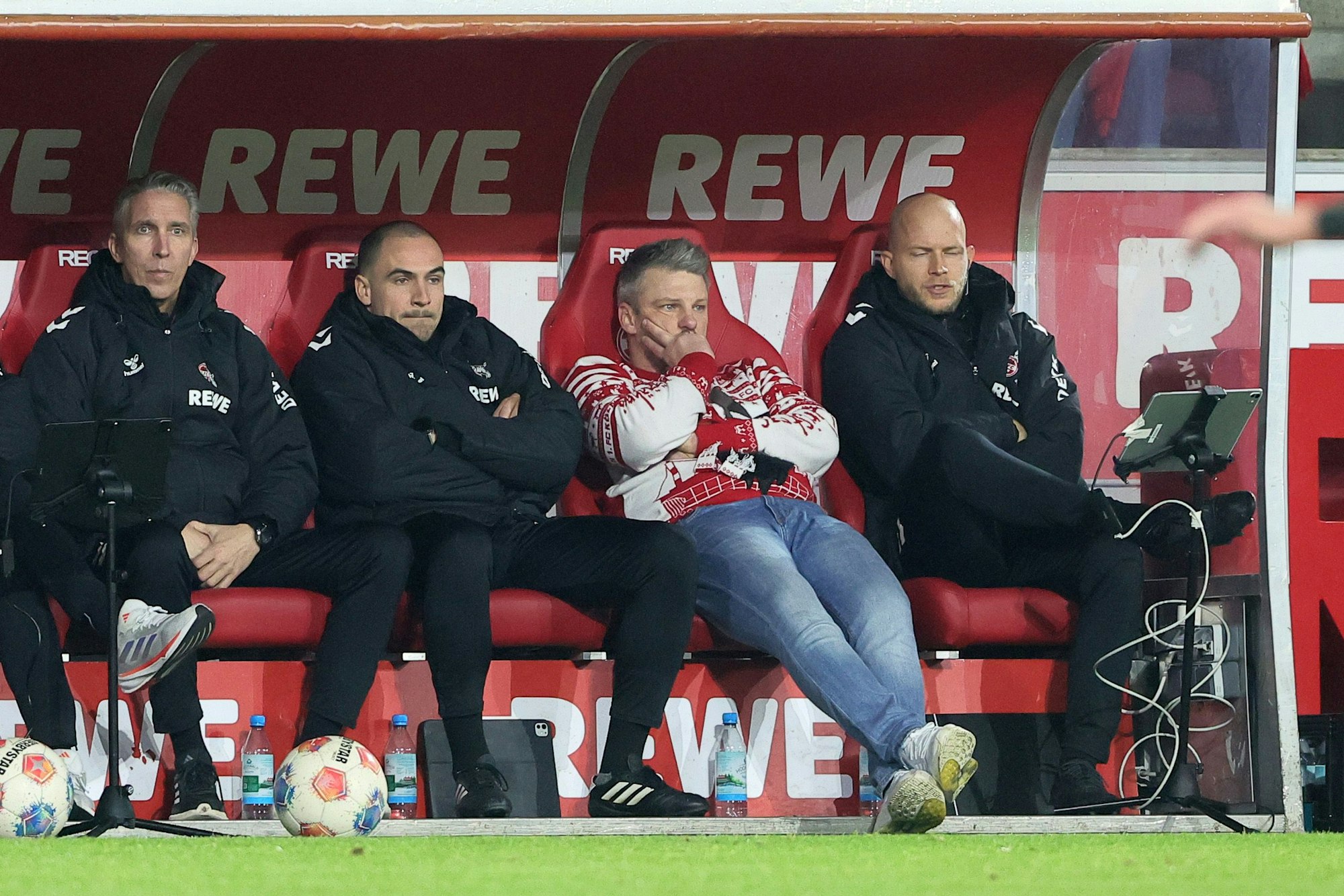 Lukas Kwasniok und sein Trainerstab beim Spiel gegen den FC Union
