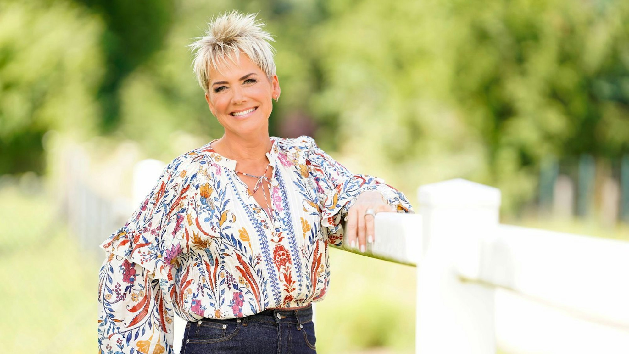 „Bauer sucht Frau“ ist das absolute Herzensprojekt von Inka Bause - und das seit 20 Jahren. (Bild: RTL / Stefan Gregorowius )