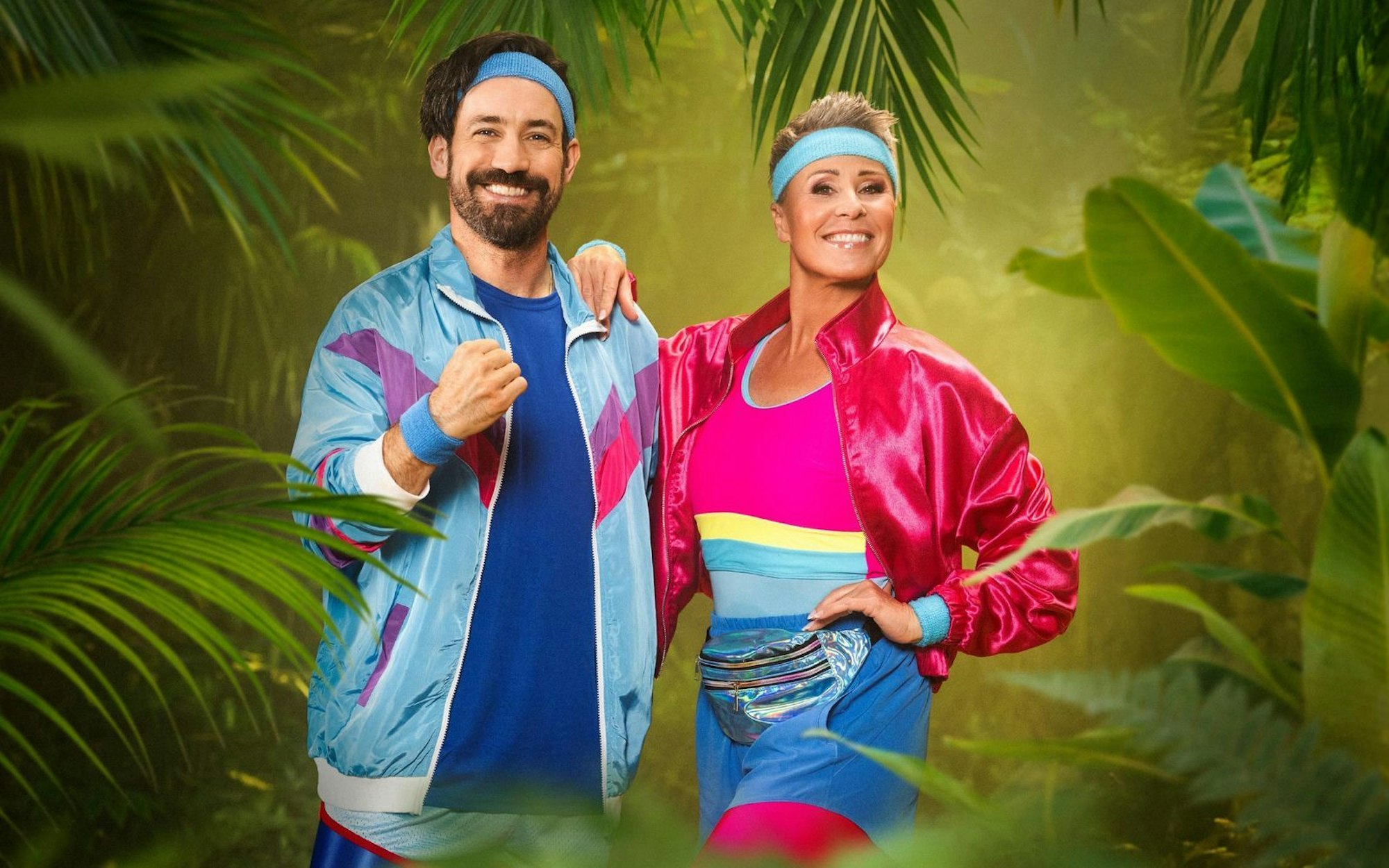 Bereit für den „Dschungel-Marathon“: Jan Köppen und Sonja Zietlow kommentieren wieder die Ereignisse im australischen Urwald. (Bild: RTL / Pascal Bünning)