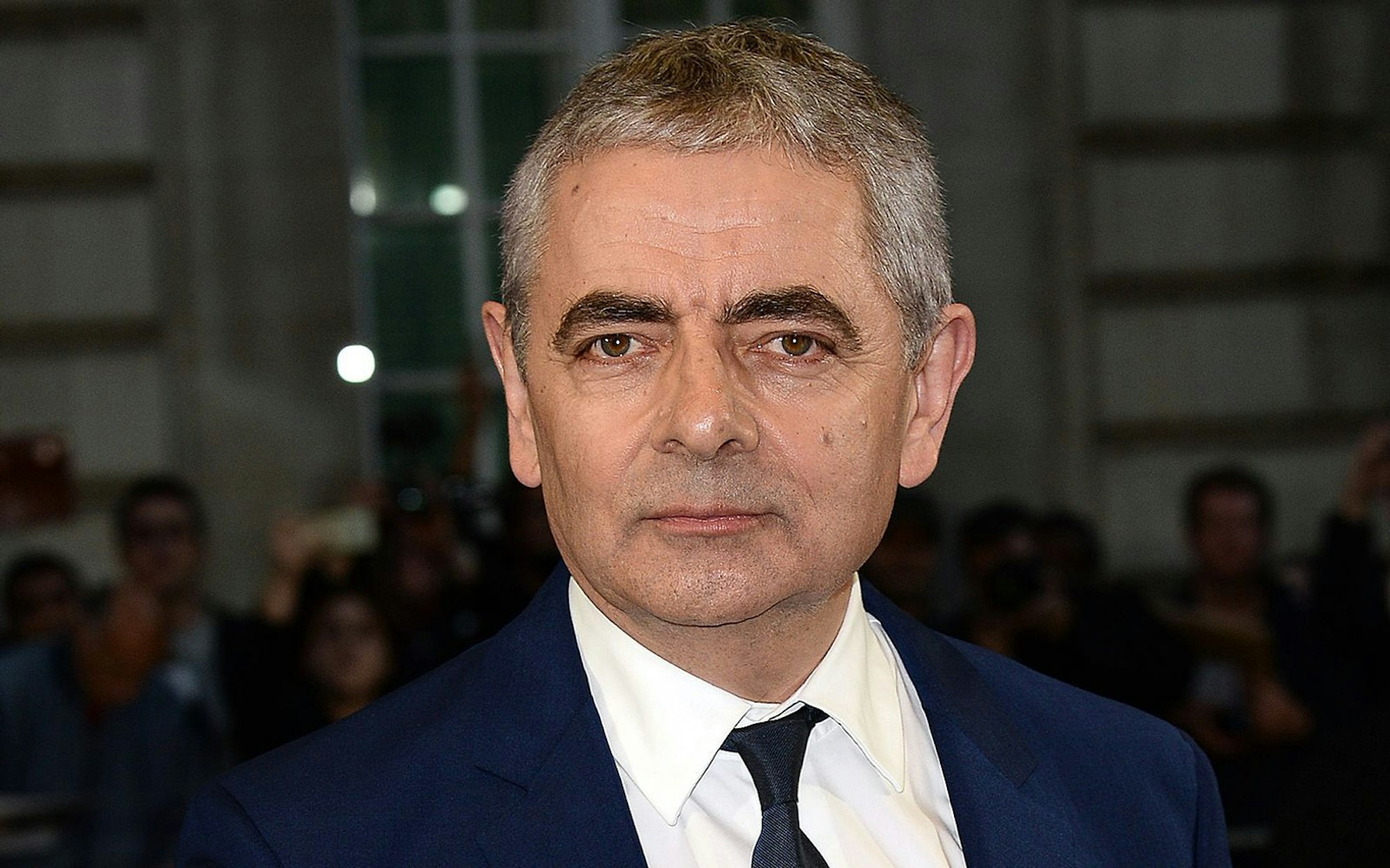 Rowan Atkinson ist derzeit in der Netflix-Serie „Man vs. Baby“ zu sehen. (Bild: Eamonn M. McCormack/Getty Images for Universal Pictures UK)