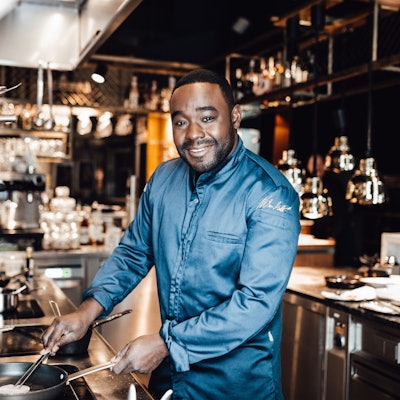 Nelson Müller betreibt die Diepeschrather Mühle in Bergisch Gladbach.