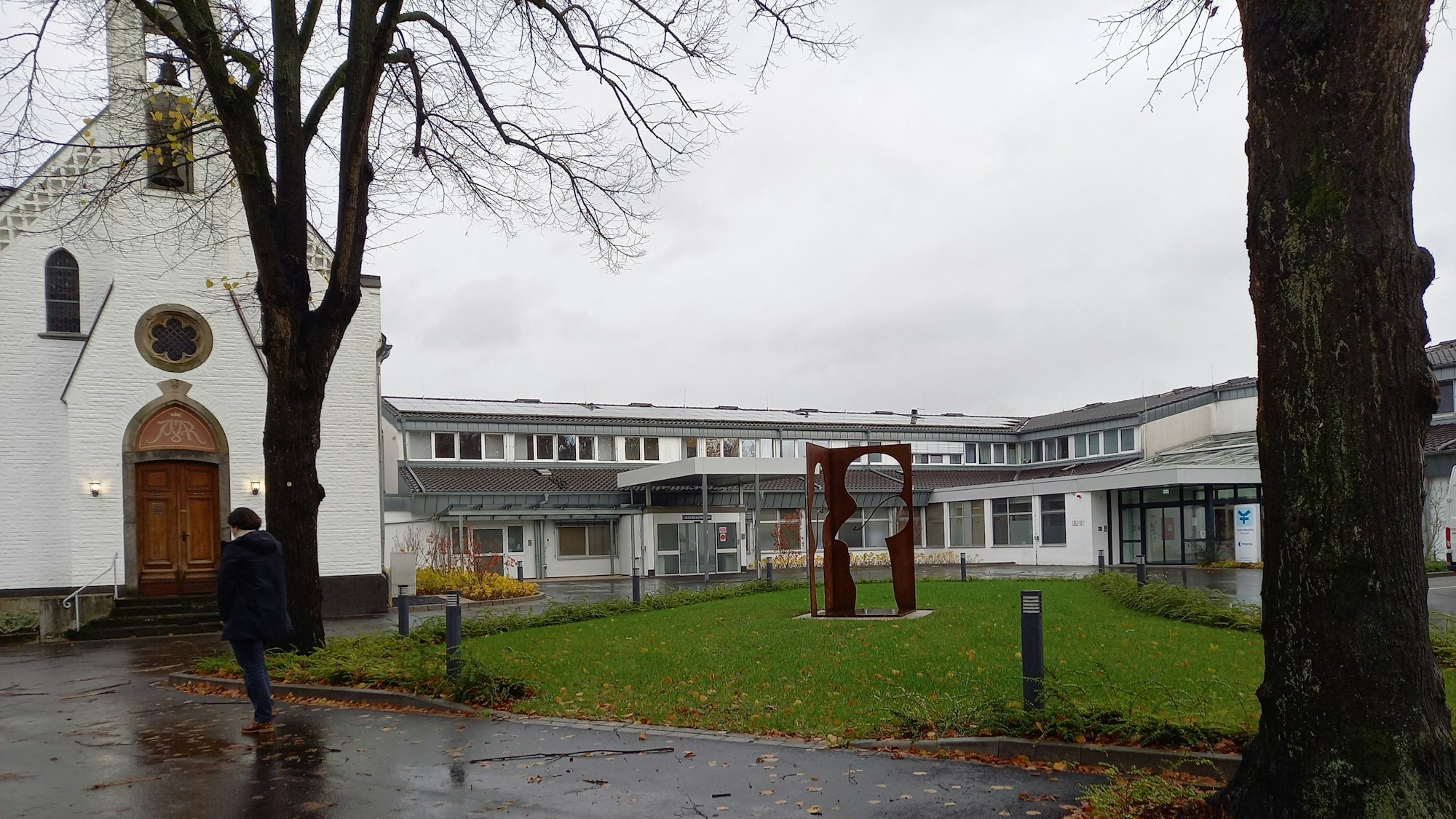 Das Marien-Hospital in Erftstadt ist in finanzielle Schieflage geraten.