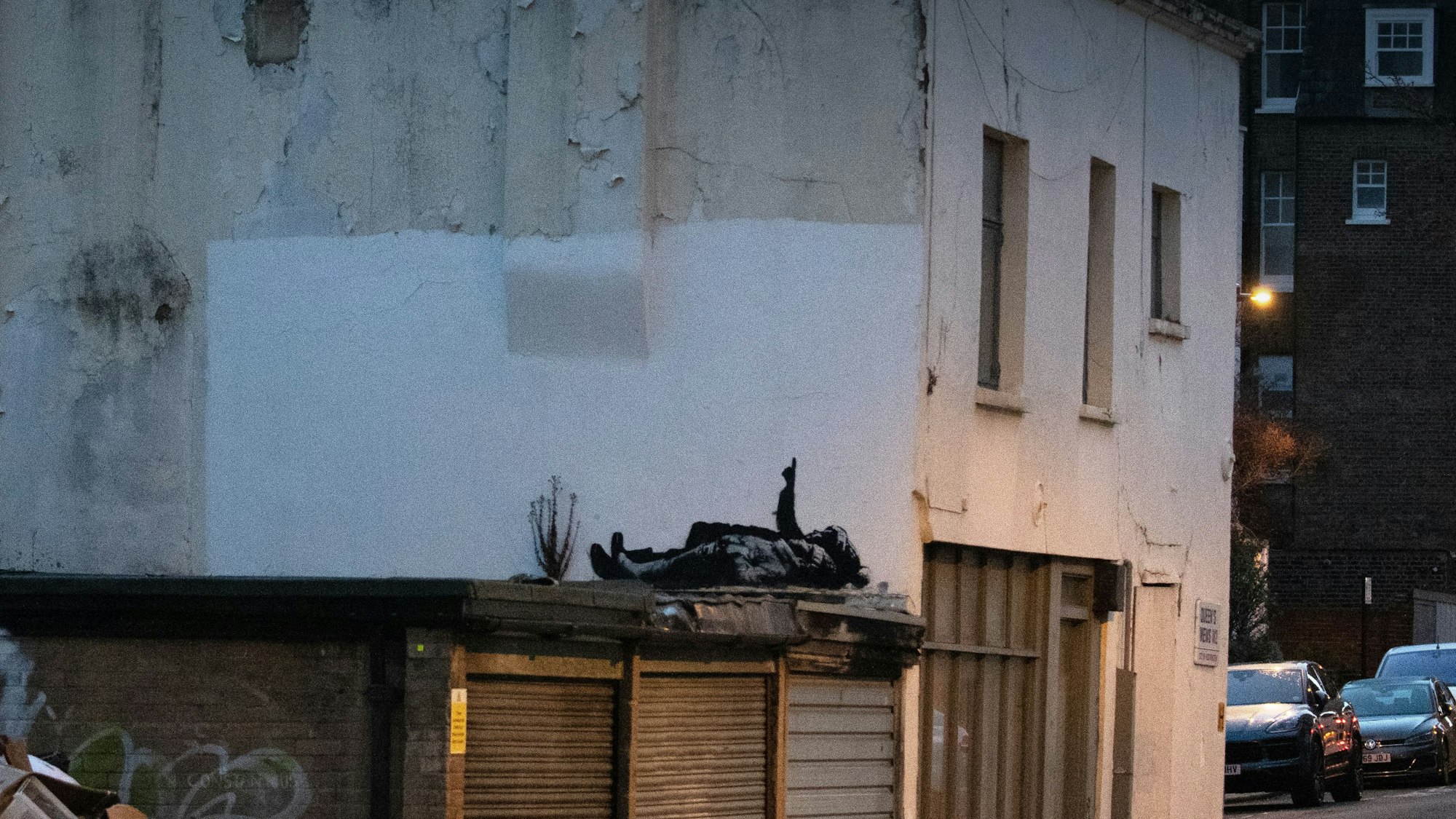 In London ist ein neues Kunstwerk von Banksy entdeckt worden.