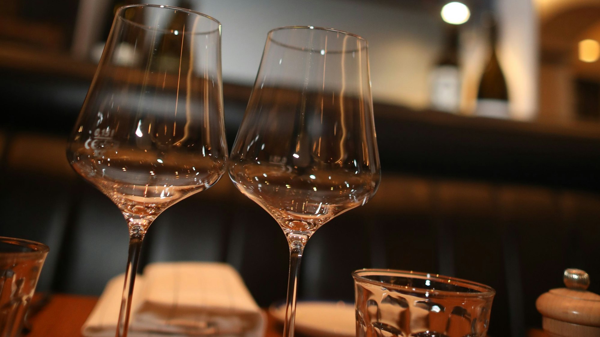 Volker Arndt arbeitet im L'escalier, Henns Restaurant des Jahres 2024