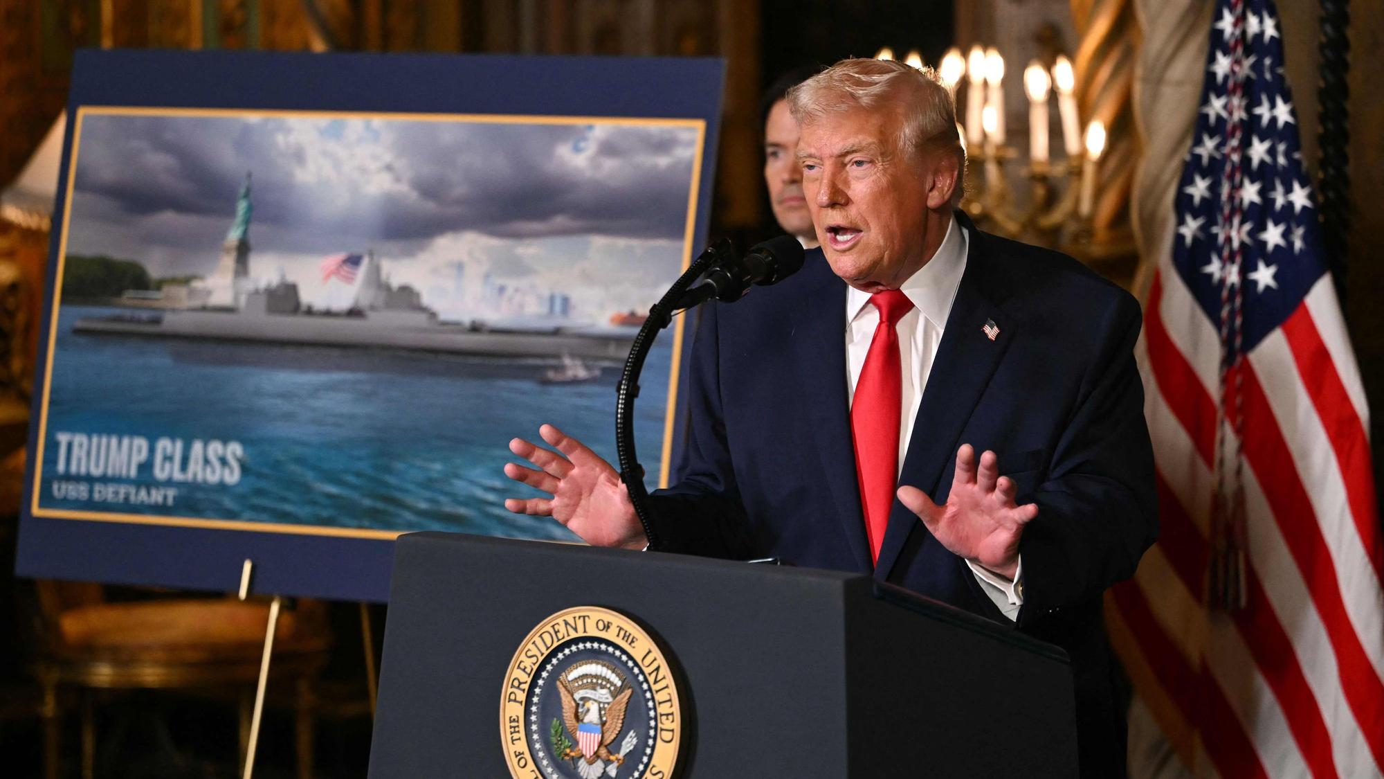 Donald Trump stellte die Trump-Klasse in Mar-a-Lago vor.