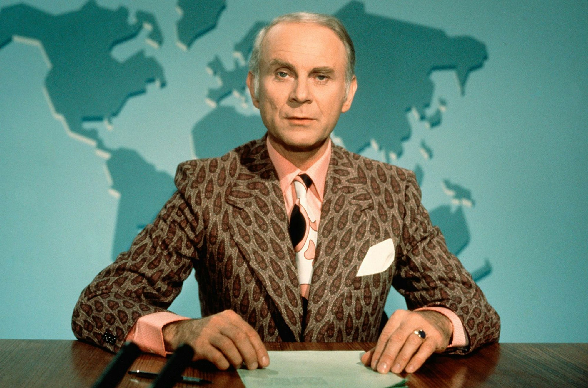 Zur echten „Tagesschau“ hat es nicht gereicht - aber sonst ist Loriot in seiner Karriere erschöpfend viel gelungen. (Bild: ARD/SWR/Hugo Jehle)