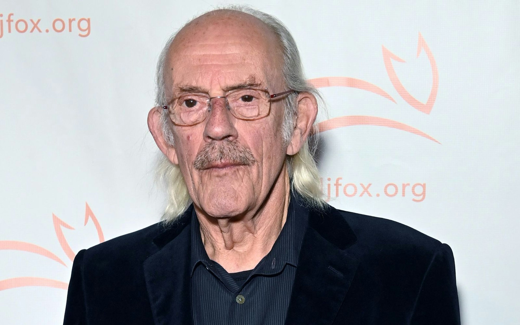 Christopher Lloyd ist heute hauptsächlich als Sprecher tätig und nur noch in kleineren Rollen zu sehen - zuletzt in der Komödie „Self Reliance“. (Bild: Bryan Bedder/Getty Images for The Michael J. Fox Foundation)
