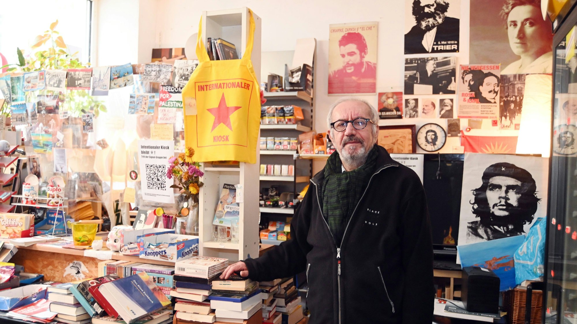 Azad Hawrami fürchtet um die Existenz seines Kiosks.