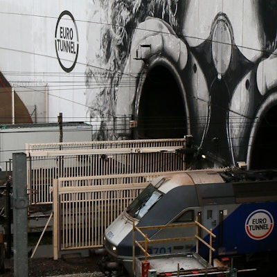 Der Zugverkehr durch den Eurotunnel ist stark beeinträchtigt (Archivbild)