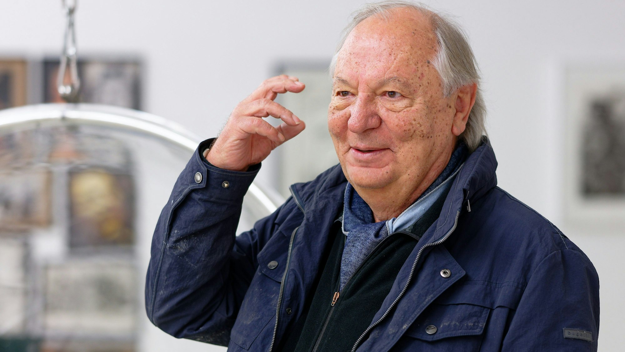 Das Foto zeigt den Kabarettisten Wilfried Schmickler.