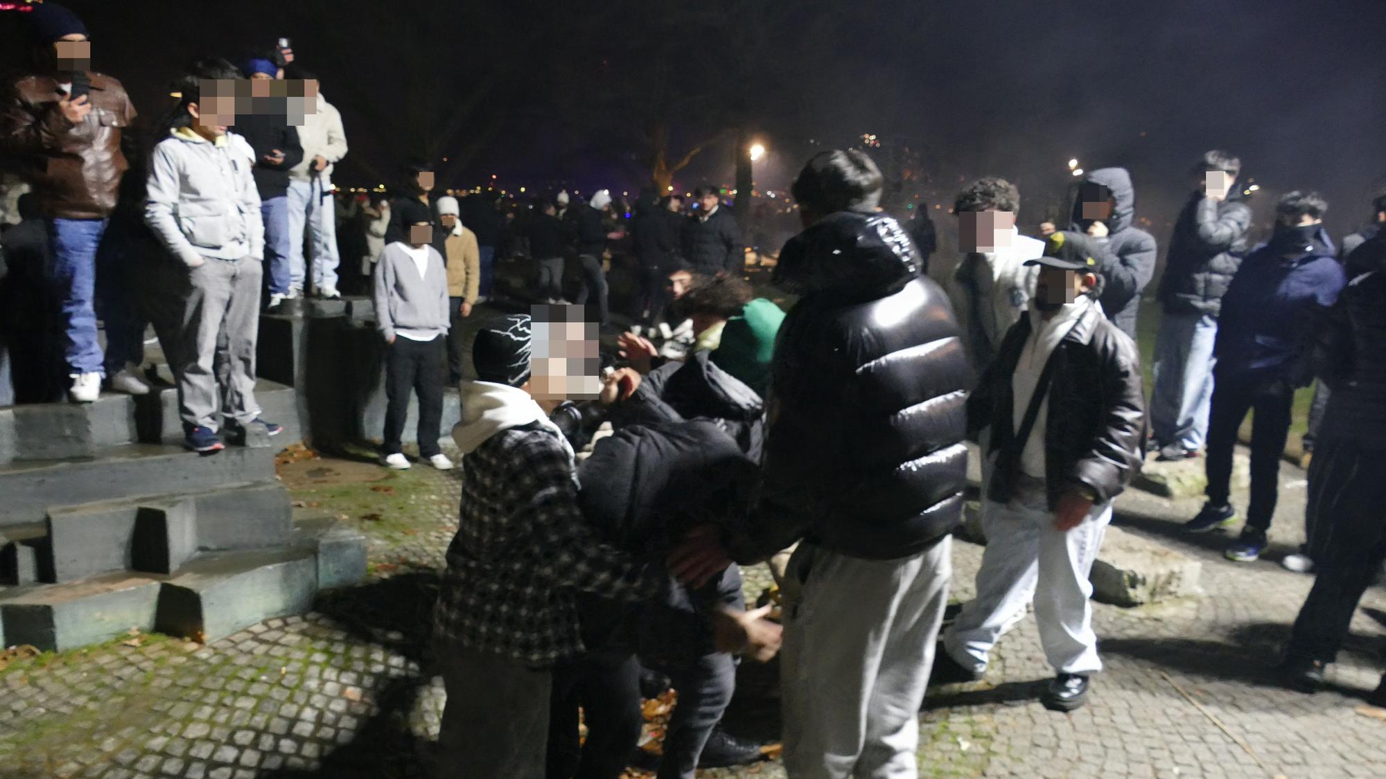 Schlägerei am Kölner Rheinufer in der Silvesternacht