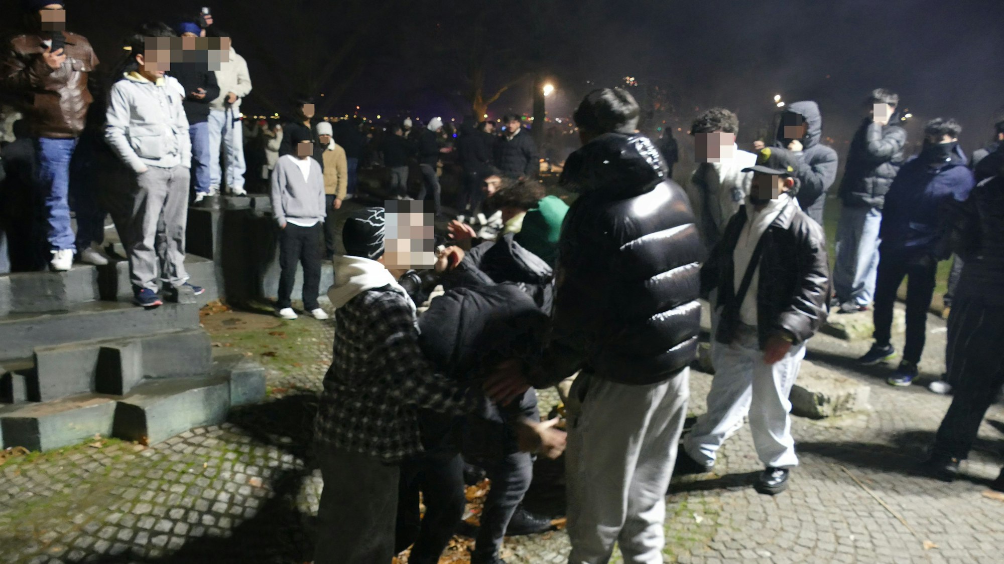 31.12.2025: Schlägerei am Kölner Rheinufer in der Silvesternacht