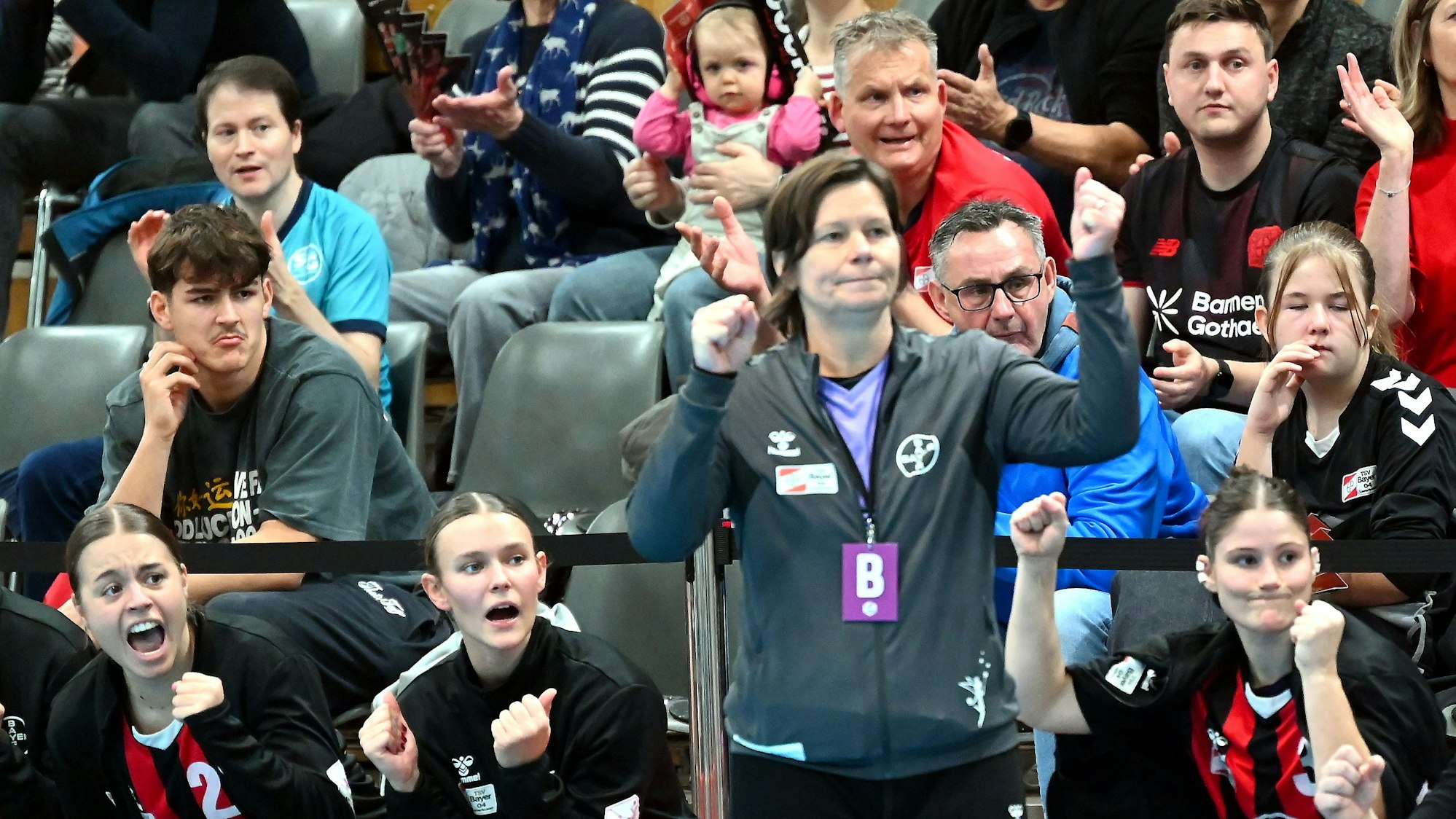 09.11.2025, Handball-Bayer 04 Leverkusen-Buchholz
TR: Sybille Gruner (Bayer)
Foto: Uli Herhaus