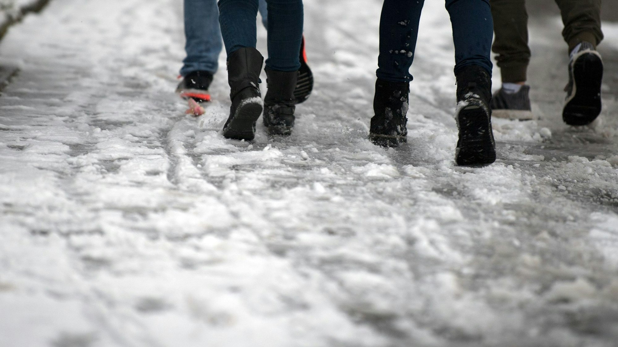 Zum Wochenende ist Schneefall in Nordrhein-Westfalen möglich.