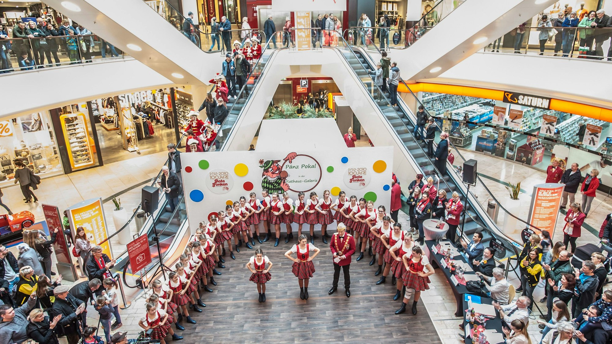 pänz pokal ECE Rathaus galerie rote funken