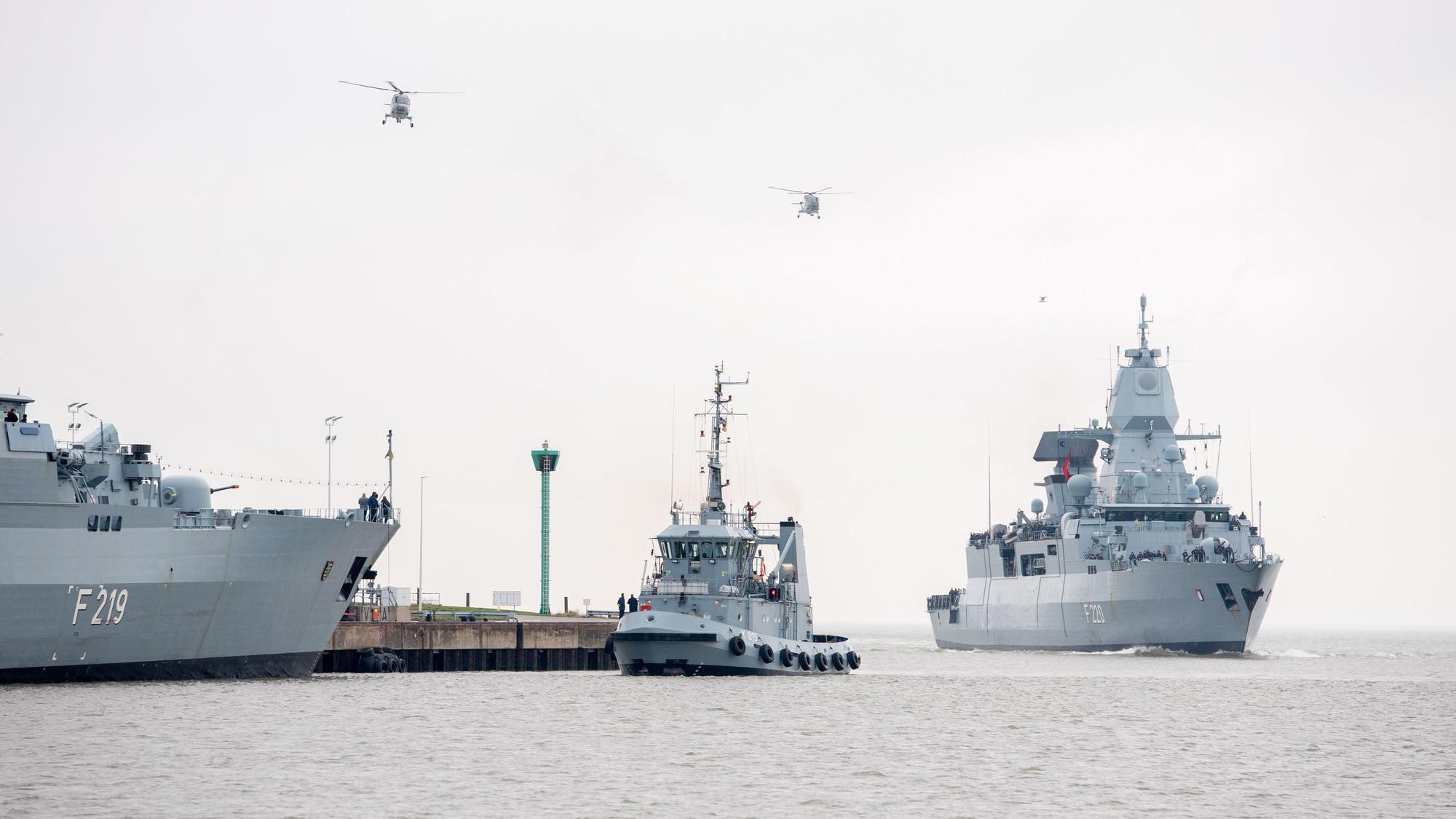 Das Bild zeigt die deutsche Fregatte „Hamburg“ (F 220) (Symbolbild) Foto: Hauke-Christian Dittrich/dpa