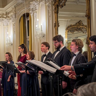 „Les Lumières“ nutzte die besondere Akustik im Spiegelsaal.