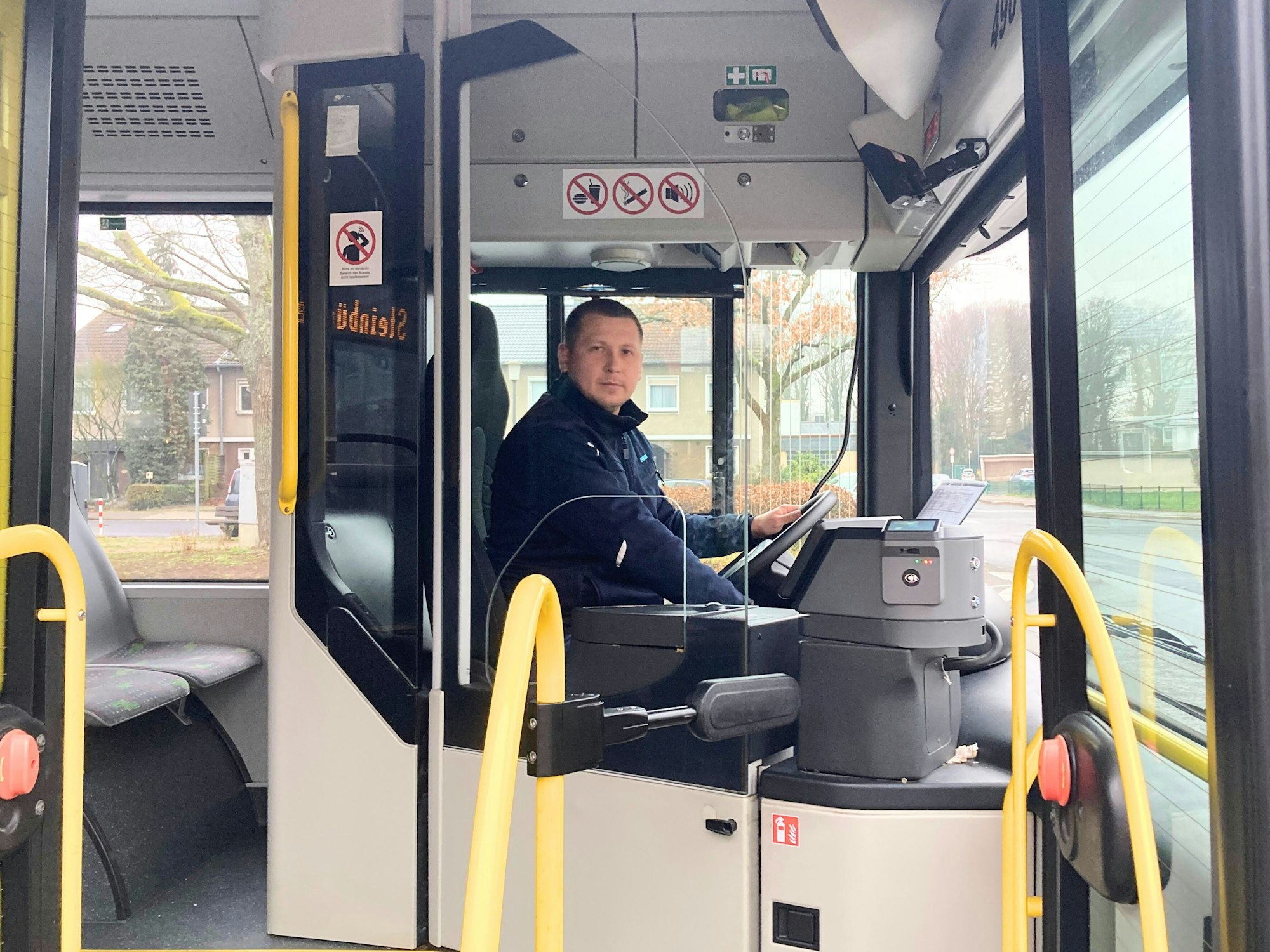 Oleksandr Pochenkov kam 2022 aus Charkiw in der Ukraine nach Leverkusen. Seit einer Umschulung ist er als Busfahrer für die Wupsi unterwegs.