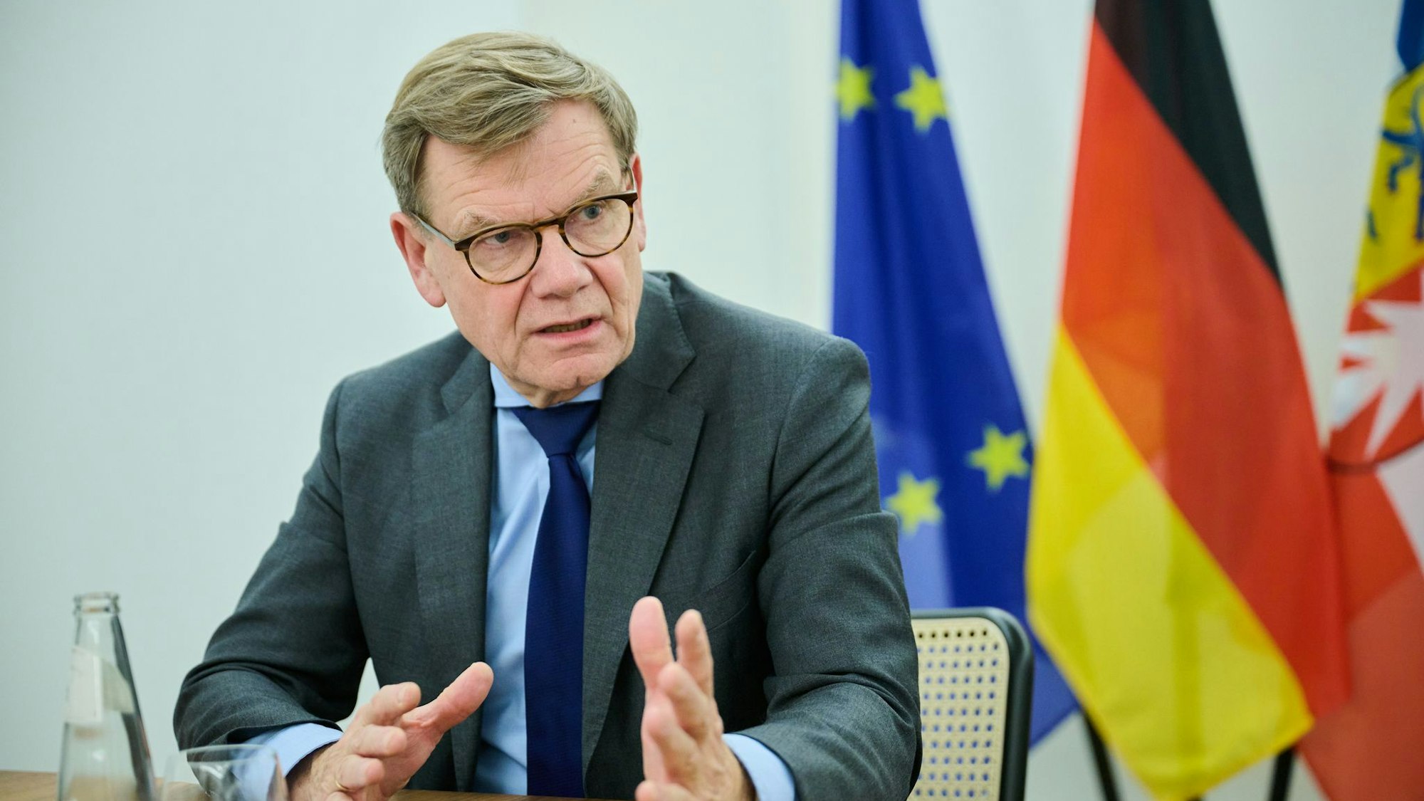 Auch bei den vom Klimawandel stark betroffenen kleinen Inselstaaten im Indopazifik will Außenminister Johann Wadephul (CDU) um Unterstützung für die deutsche Kandidatur zum UN-Sicherheitsrat werben.