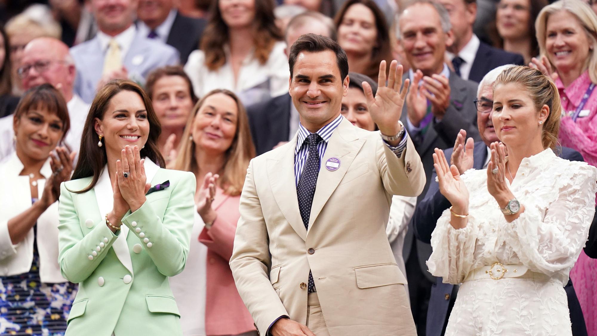 Prinzessin Kate, Roger Federer, ehemaliger Tennisprofi aus der Schweiz, und seine Frau Mirka Federer stehen in der königlichen Loge.