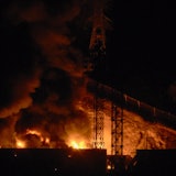 Brand in Fuerte Tiuna, Venezuelas größtem Militärkomplex, nach einer Reihe von Explosionen in Caracas am 3. Januar 2026.