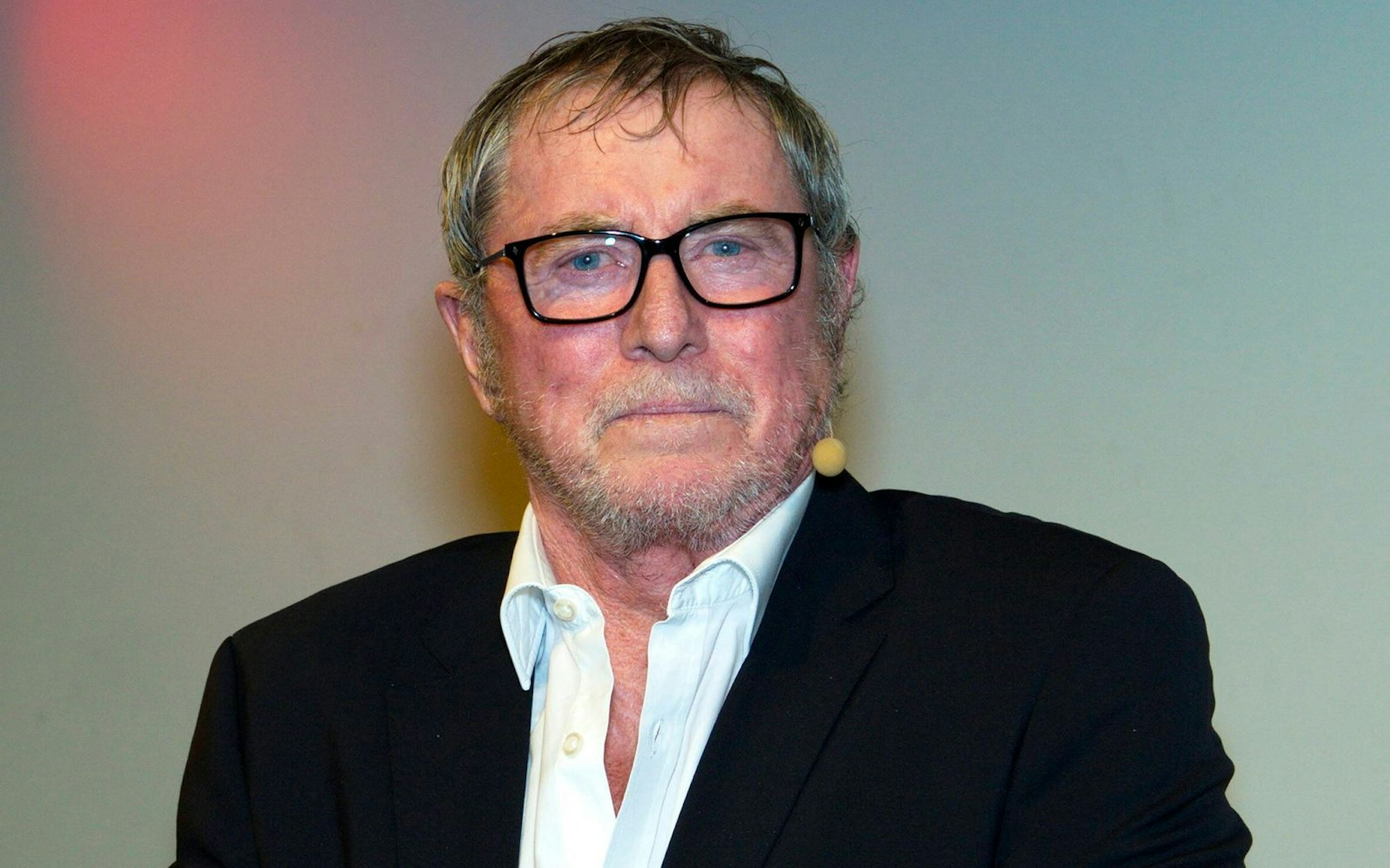Einer seiner letzten öffentlichen Auftritte: John Nettles 2015 bei seiner Buchpräsentation in Berlin. (Bild: IMAGO / POP-EYE)