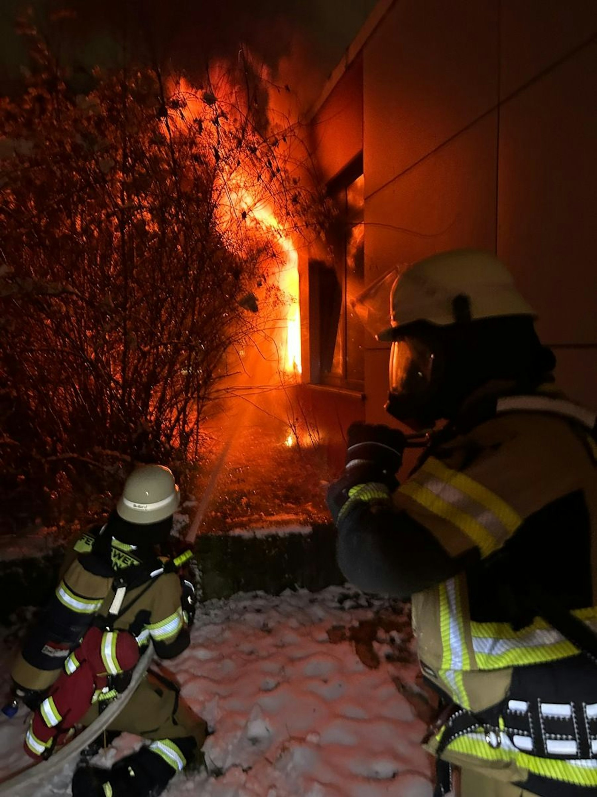 Feuer in der Grundschule Bollenberg in Haan.