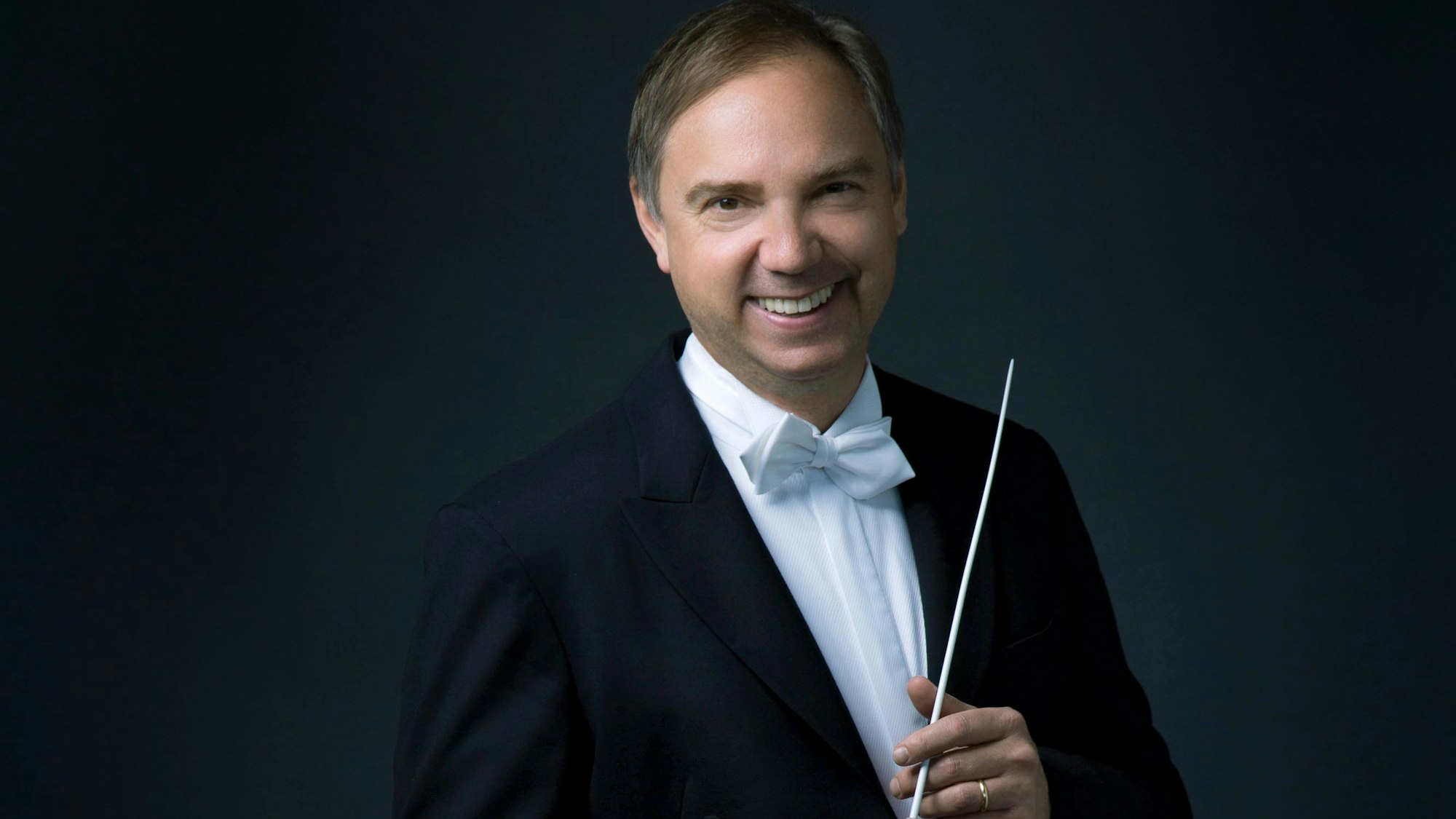 Dirigent Sebastian Lang-Lessing