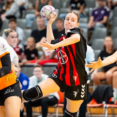 Sophia Cormann Bayer Leverkusen,No.10 in Aktion DEU, Leverkusen 31.08.2025 Handball, 2. Bundesliga Frauen 2025/2026, 1. Spieltag, Bayer 04 Leverkusen - VfL Waiblingen *** Sophia Cormann Bayer Leverkusen,No 10 in action DEU, Leverkusen 31 08 2025 Handball, 2 Bundesliga Women 2025 2026, 1 Matchday, Bayer 04 Leverkusen VfL Waiblingen