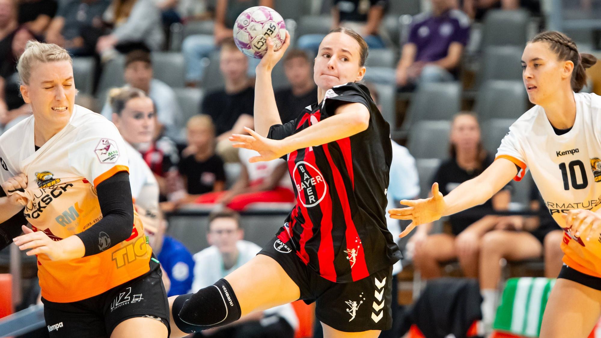 Sophia Cormann Bayer Leverkusen,No.10 in Aktion DEU, Leverkusen 31.08.2025 Handball, 2. Bundesliga Frauen 2025/2026, 1. Spieltag, Bayer 04 Leverkusen - VfL Waiblingen *** Sophia Cormann Bayer Leverkusen,No 10 in action DEU, Leverkusen 31 08 2025 Handball, 2 Bundesliga Women 2025 2026, 1 Matchday, Bayer 04 Leverkusen VfL Waiblingen