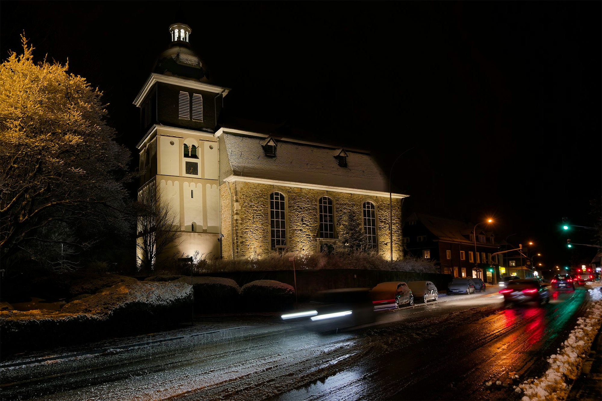 Straße im Schneefall