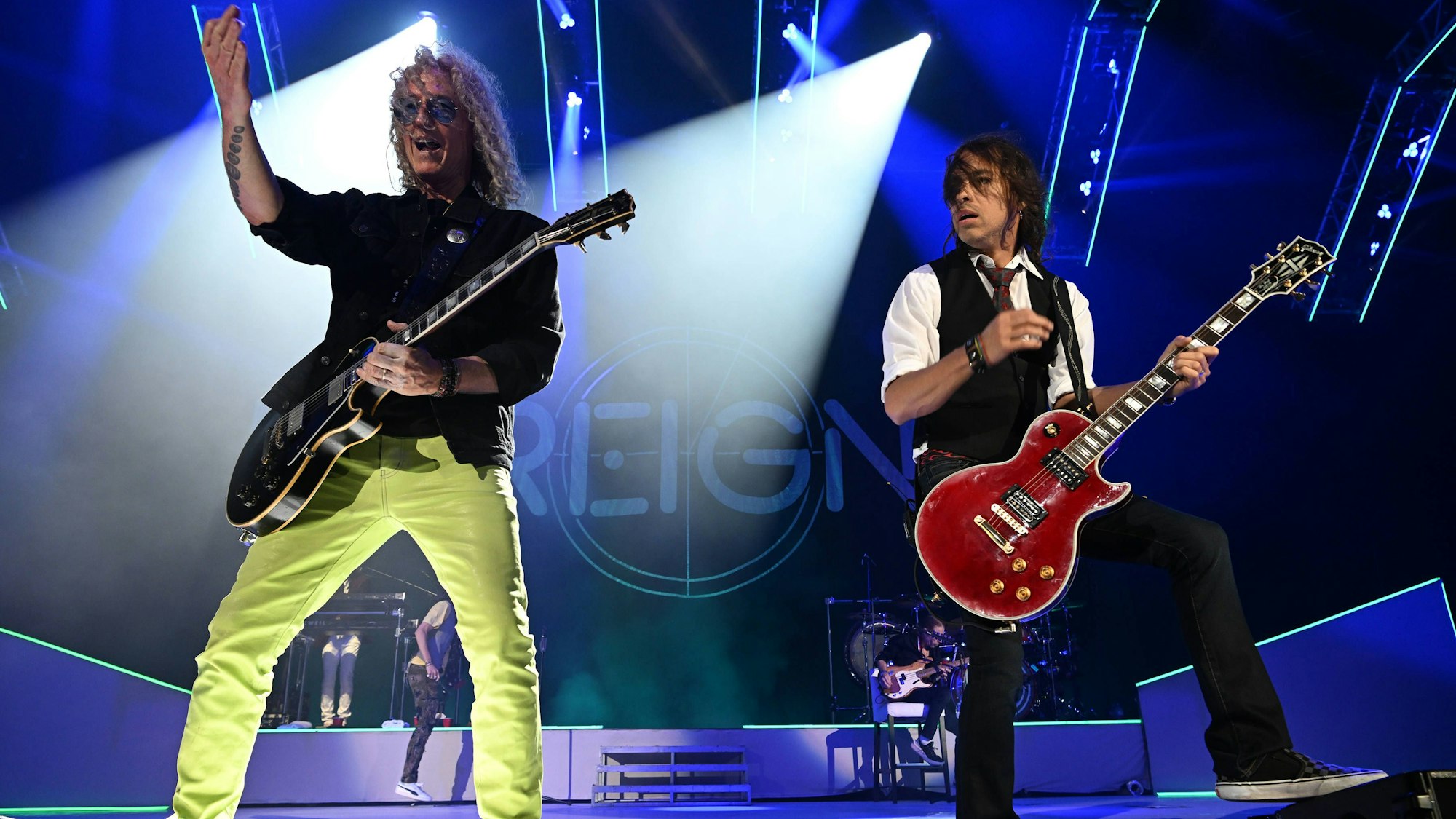 Die Rock-Institution Foreigner während ihrer „Farewell Tour“ auf der Bühne des I Think Financial Amphitheaters.