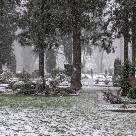 Friedhof Bergisch Neukirchen im Schneegestöber