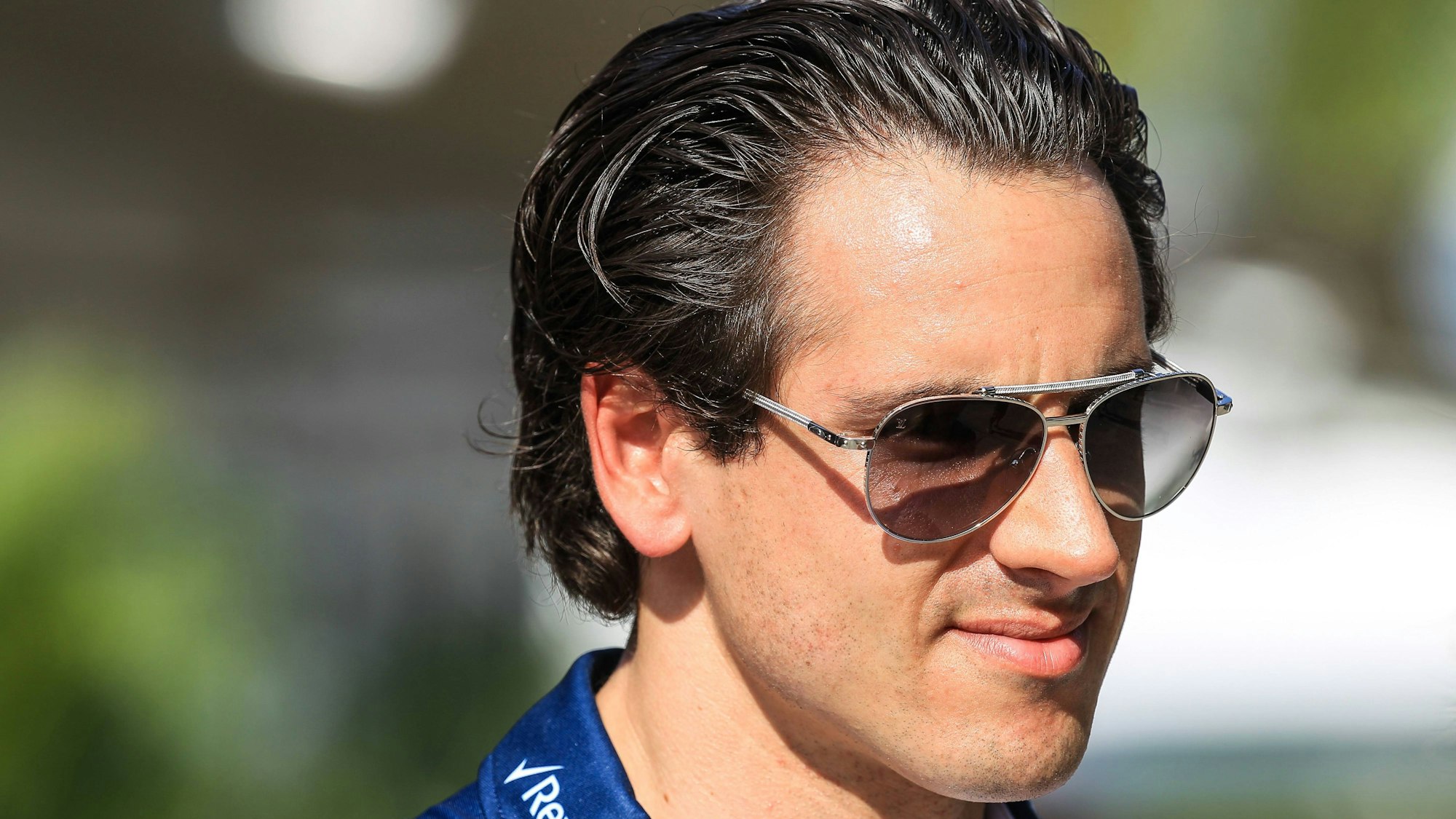 Adrian Sutil mit Sonnenbrille.