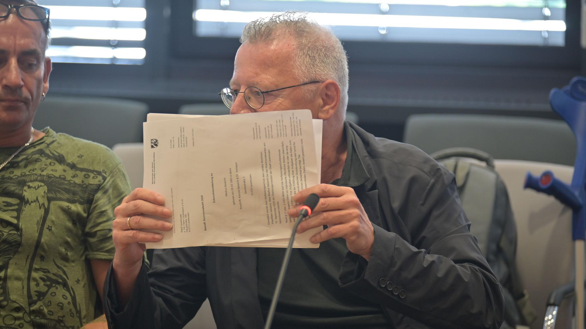 Wahlausschuss Markus Beisicht und Unterstützer. Bild: Ralf Krieger