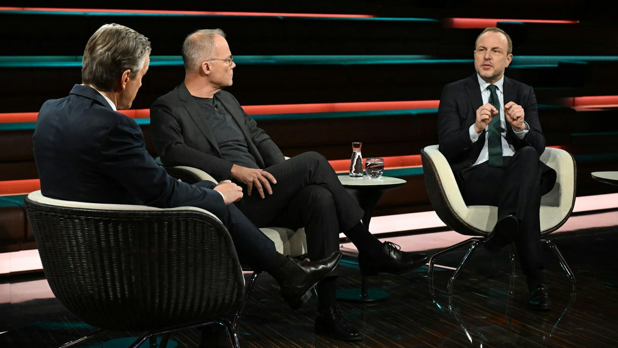 Der Politologe Peter Neumann sieht Venzuelas Reichtum an Rohstoffen im Zentrum der US-Interessen. (Bild: Cornelia Lehmann / ZDF)