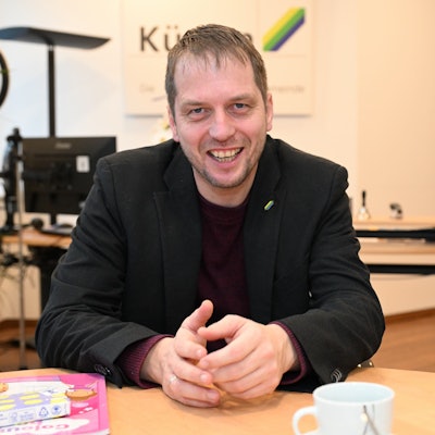 Das Foto zeigt Kürtens Bürgermeister Mario Bredow