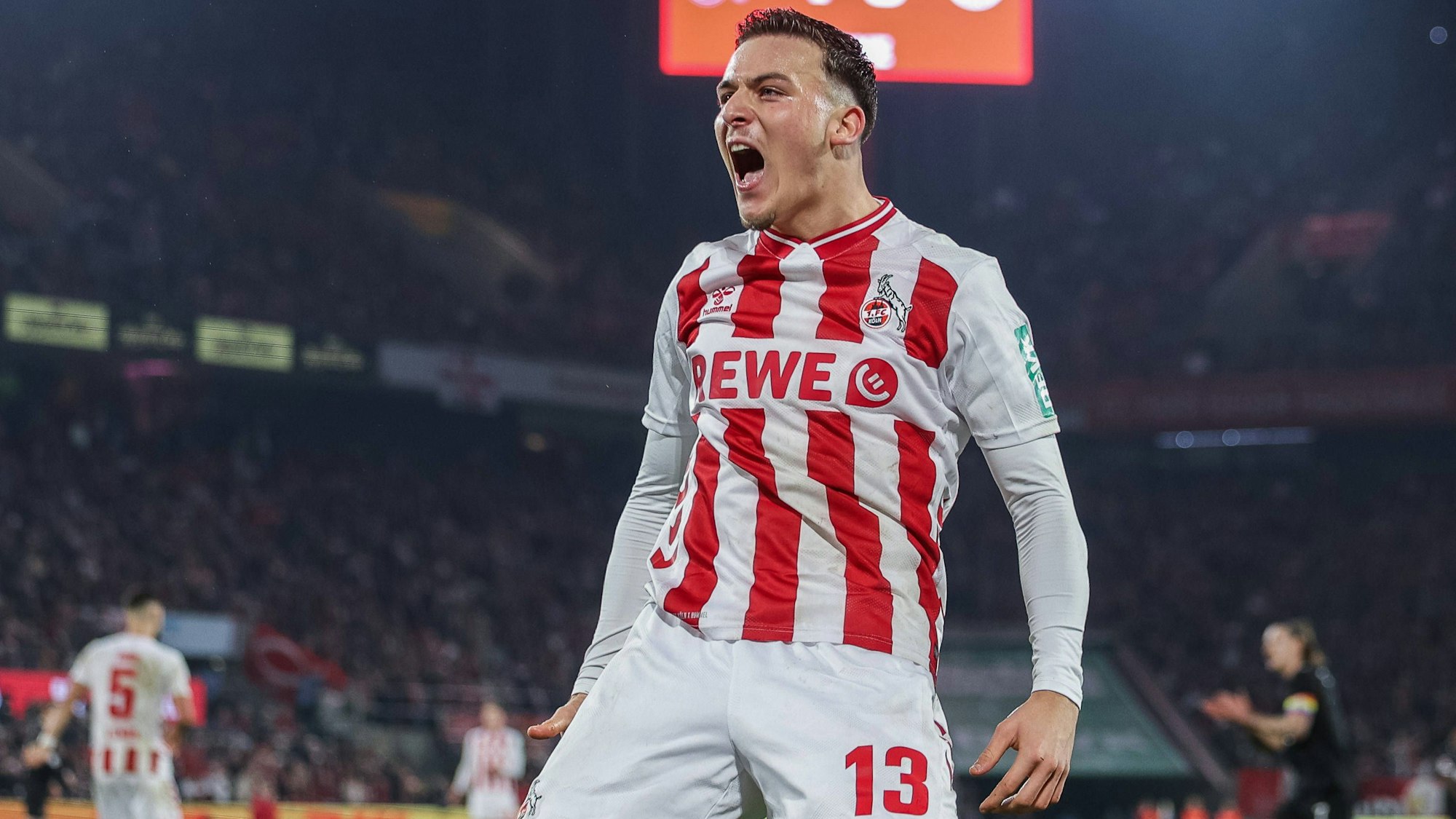 Das Bild zeigt FC-Spieler Said El Mala beim Jubeln nach seinem Tor gegen den FC St. Pauli. Foto: IMAGO/Revierfoto