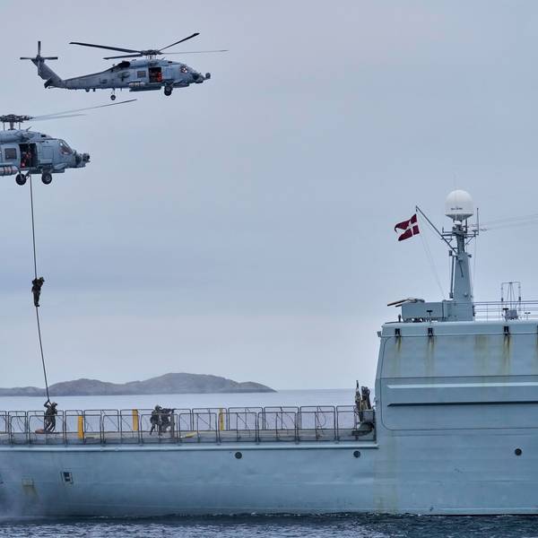 Dänische Streitkräfte nehmen an einer Übung mit Hunderten Soldaten aus mehreren europäischen NATO-Mitgliedsstaaten im Arktischen Ozean vor Nuuk teil. Die US-Regierung hat nun mit einem Militäreinsatz in Grönland gedroht. (Archivbild)