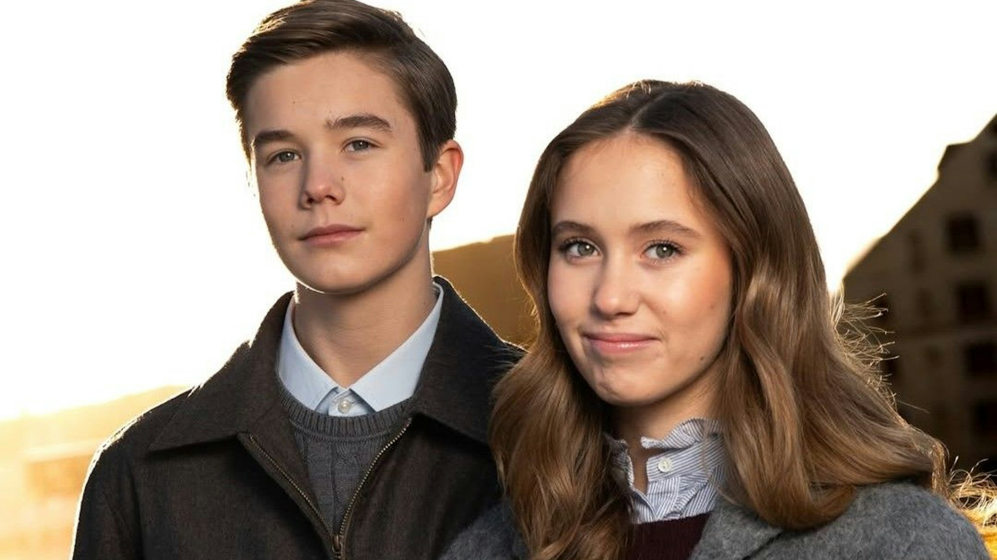 Prinz Vincent und Prinzessin Josephine posieren für Fotografen.