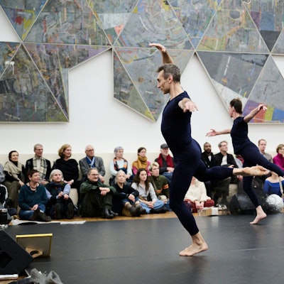 Das Berliner Dance-On-Ensemble im Kölner Museum Ludwig.