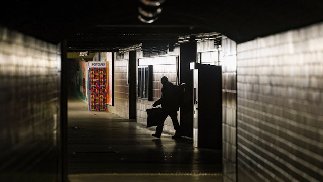 Bahnhof Wannsee, Berlin Zehlendorf: Nach einem Anschlag von Linksextremisten waren mehrere Stadtteile im Südwesten Berlins tagelang ohne Strom.