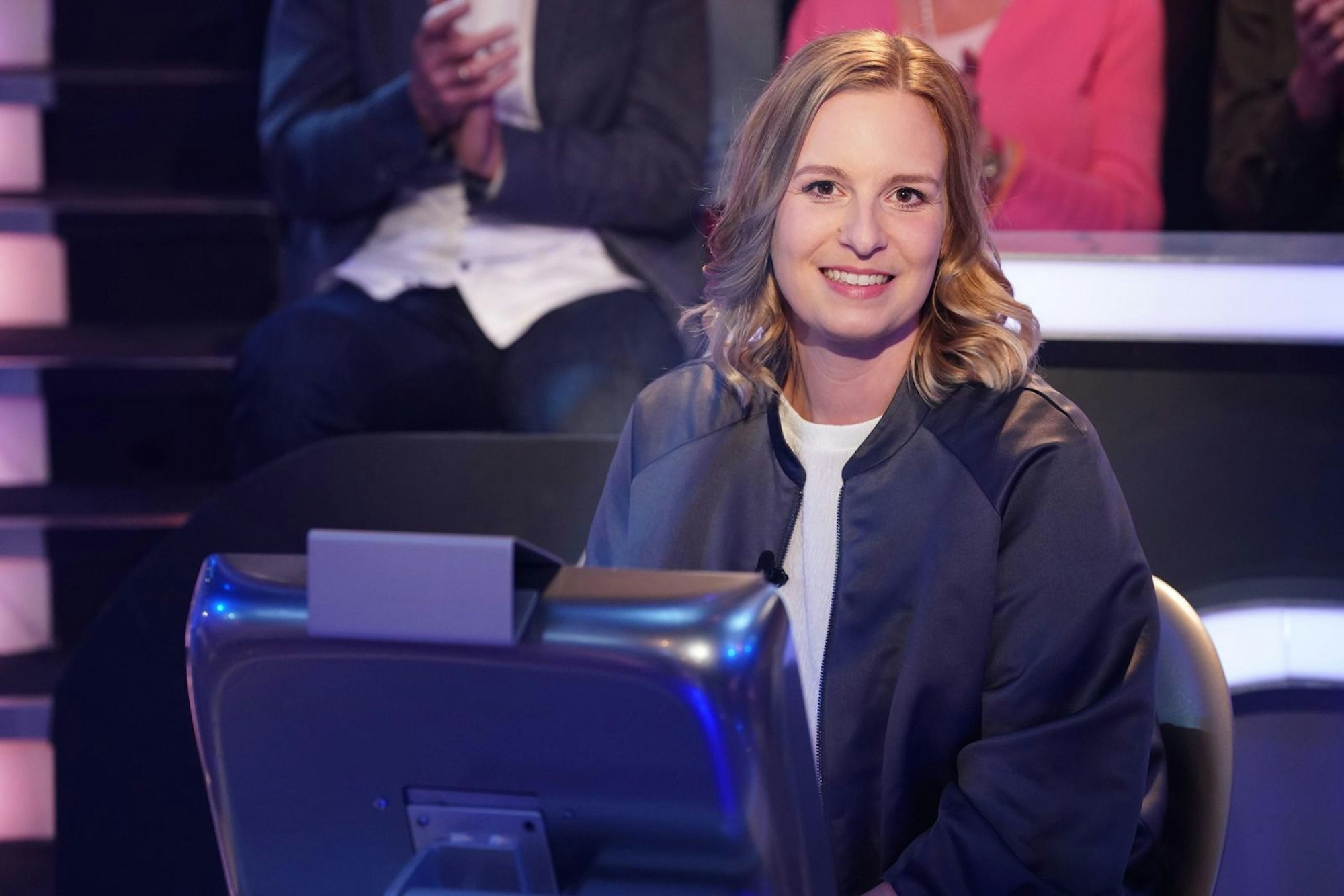 Carolin Schönknecht-Albinus wurde Geldhamster des Abends. Die Feuerwehrfrau aus Hiddenhausen erspielte 125.000 Euro, so viel wie bislang keiner in der aktuellen „3-Millionen-Euro-Woche“. (Bild: RTL / Stefan Gregorowius)