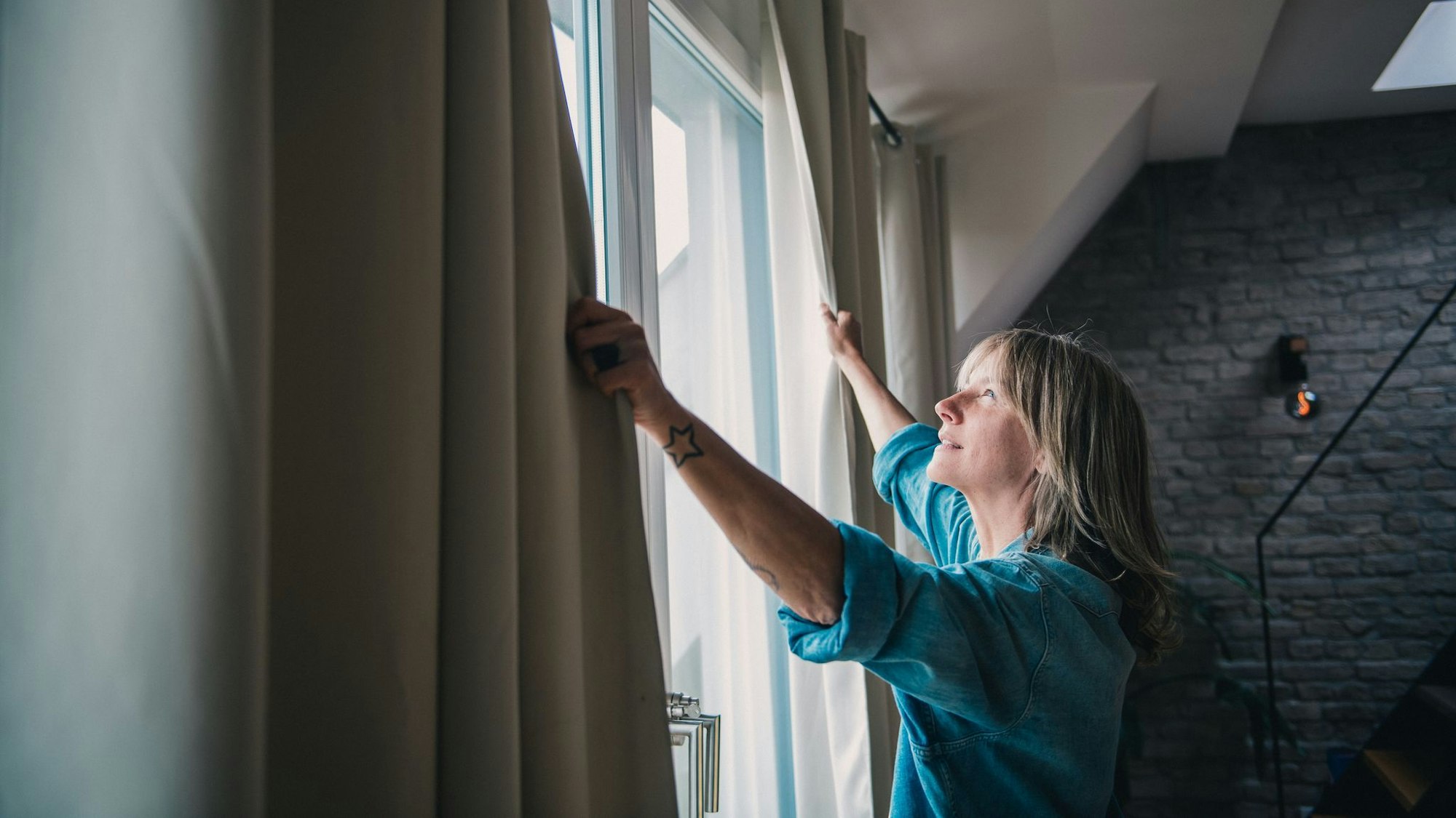 Morgens Licht, Wasser und frische Luft: Schon kleine Gewohnheiten können für das Wohlbefinden einen großen Unterschied machen.