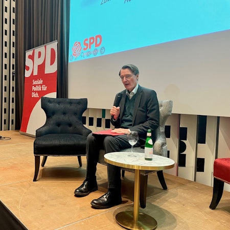 Karl Lauterbach (MdB) war zum Neujahrsgespräch der Leverkusener SPD gekommen.