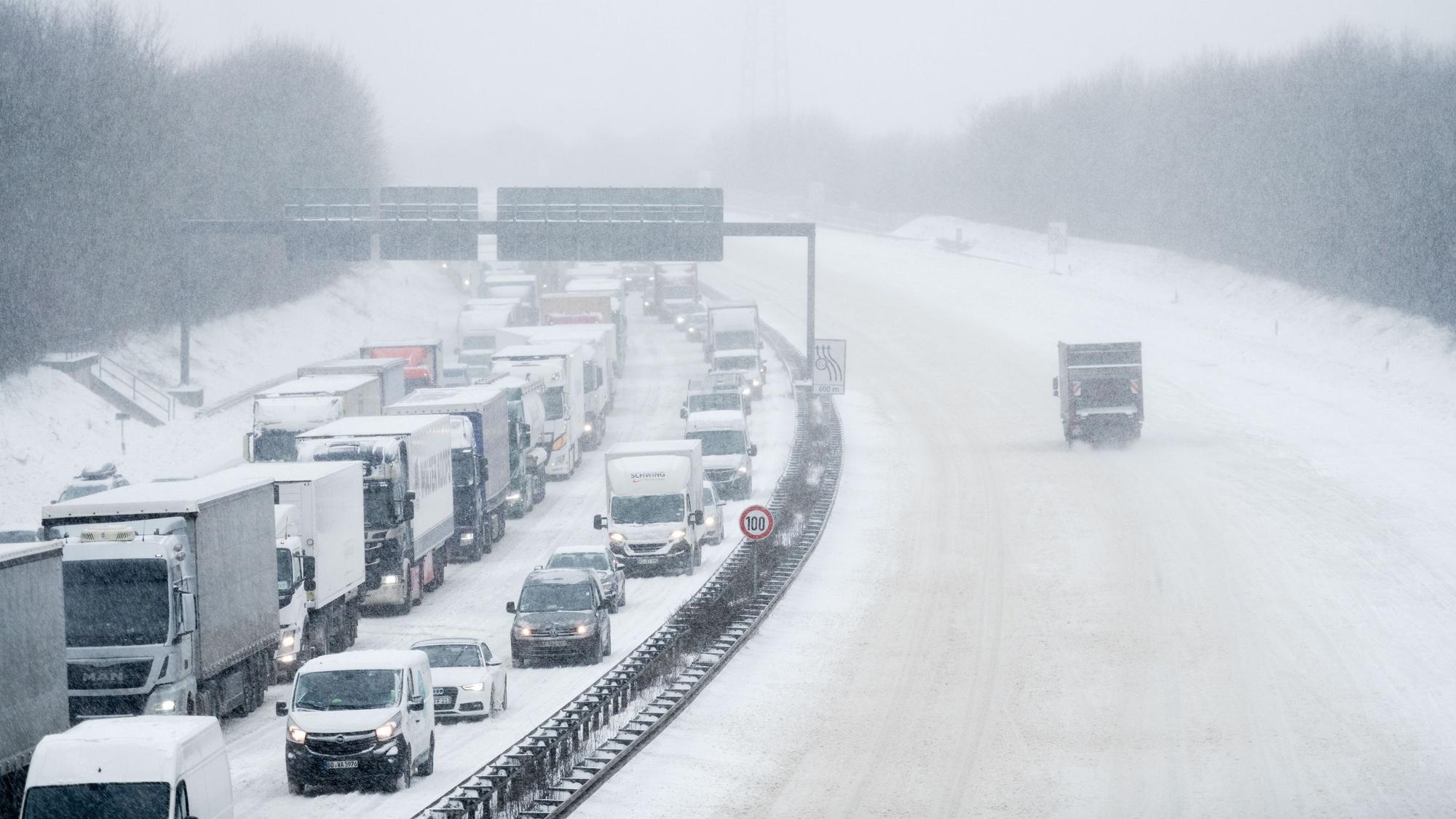 Winterstau kann stundenlang dauern.