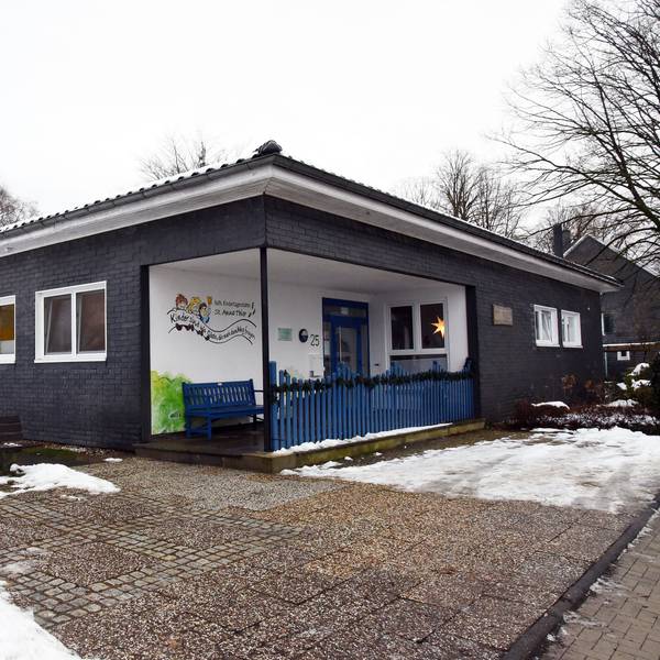Das Foto zeigt das Gebäude der Kita St. Anna in Wipperfürth-Thier.