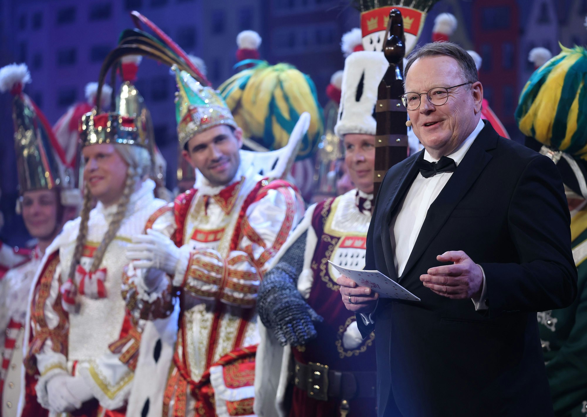 09.01.2026, Köln: KARNEVAL - Proklamation des Kölner Dreigstirns 2026 Prinz Niklas I. (Niklas Jüngling), Bauer Clemens (Clemens von Blanckart) und Jungfrau Aenne (Stefan Blatt) im Gürzenich Köln - Einzug und Proklamation des Dreigestirns - OB Torsten Burmester. Foto: Thilo Schmülgen