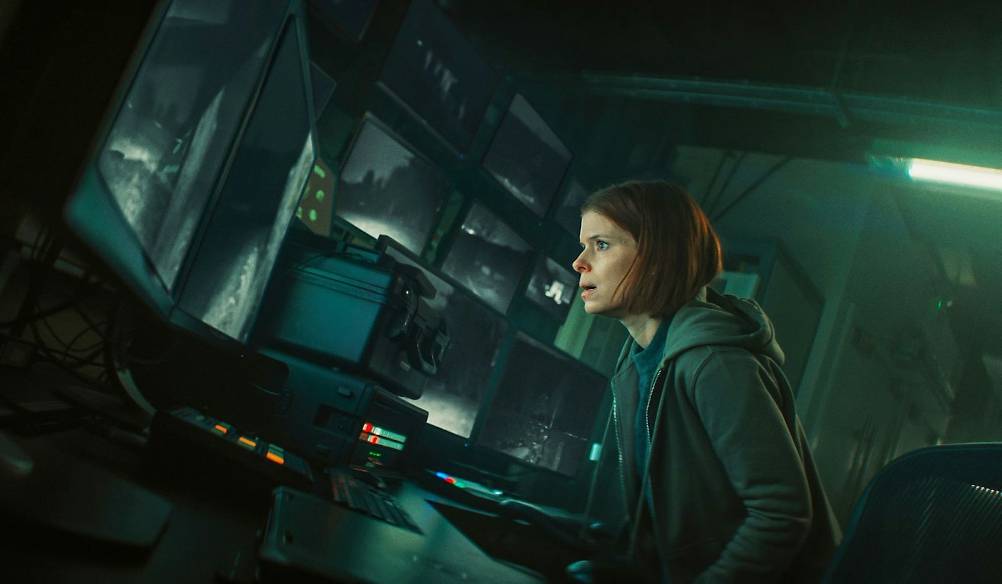 Die Astronautin Sam Walker (Kate Mara) fühlt sich seit ihrer Rückkehr auf die Erde verfolgt. (Bild: Capelight Pictures/2025 Rocket Power, LLC.)