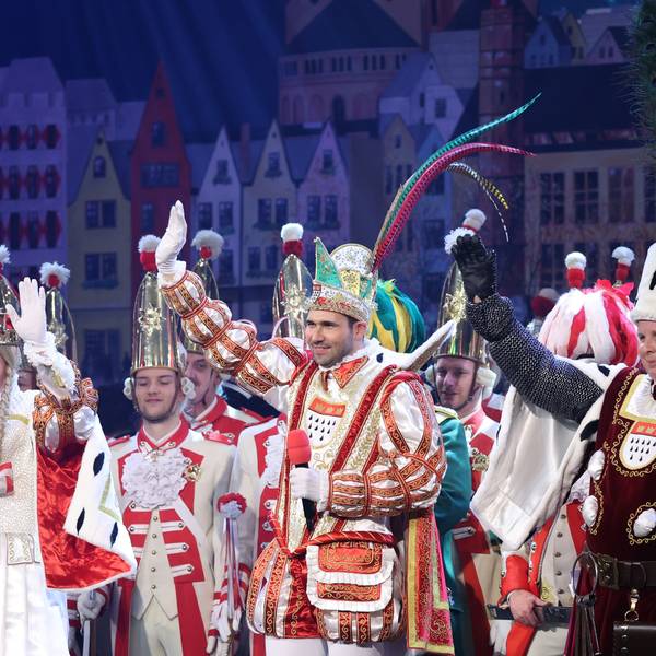 09.01.2026, Köln: KARNEVAL - Proklamation des Kölner Dreigstirns 2026 Prinz Niklas I. (Niklas Jüngling), Bauer Clemens (Clemens von Blanckart) und Jungfrau Aenne (Stefan Blatt) im Gürzenich Köln - Einzug und Proklamation des Dreigestirns.. Foto: Thilo Schmülgen